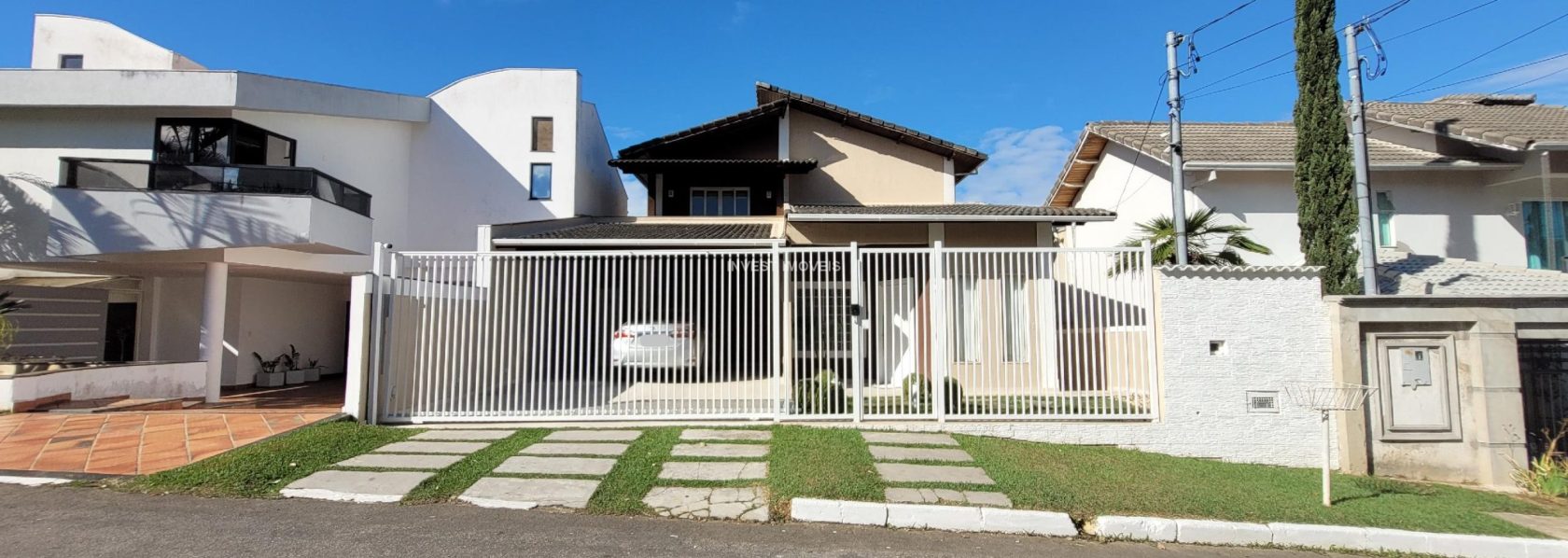 Excelente casa Condomínio Portal da Torre 5 quartos com 2 suítes
